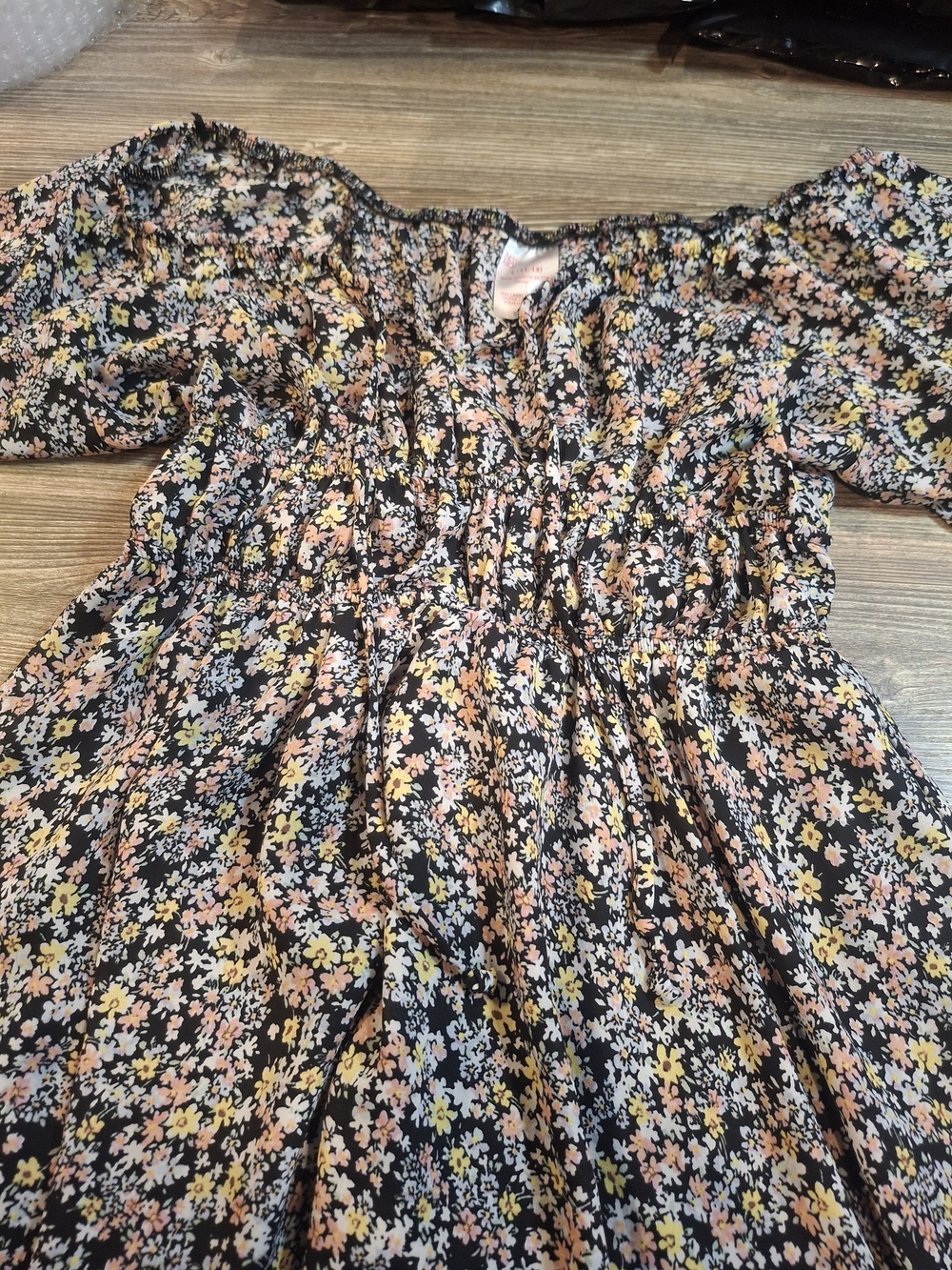 No Boundaries Black Floral Puff-Sleeve Casual Dress - Picture 2 of 4